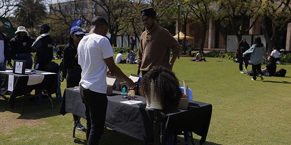 Entrepreneur week by the lawns